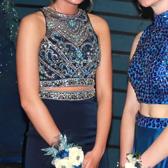 Prom Dress - Picture 3 of 4